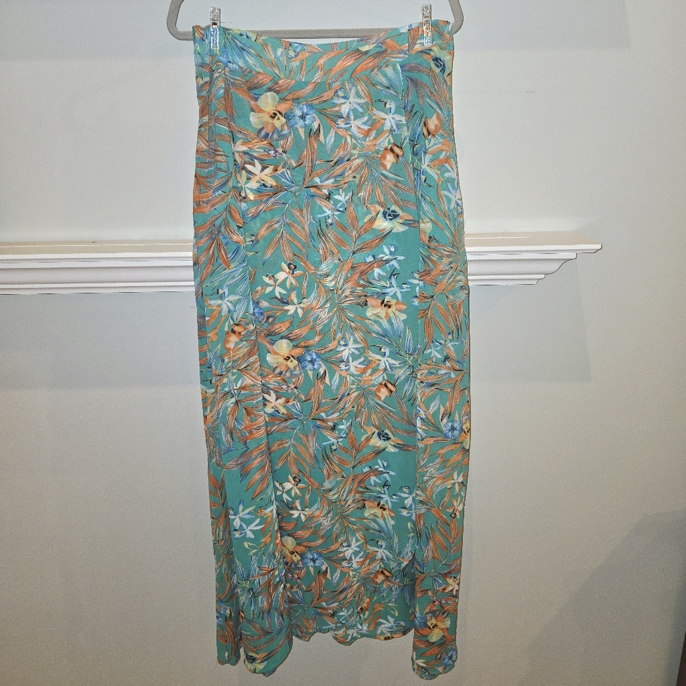 Floral Wrap Maxi Skirt and Tie Front Top, Built-In Shorts NWT - Picture 3 of 6